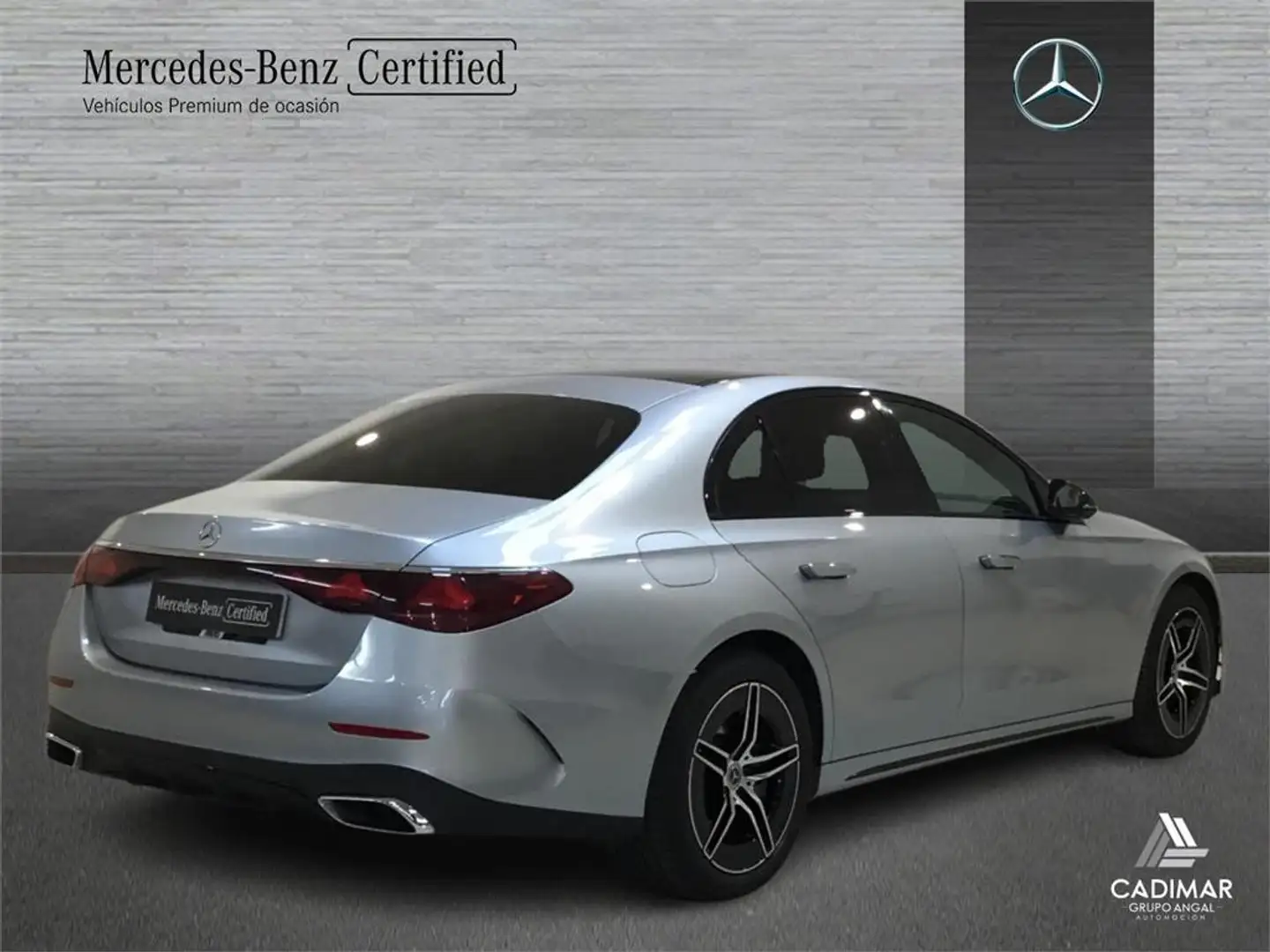 Mercedes-Benz E 300 con tecnología hibrida EQ - 2