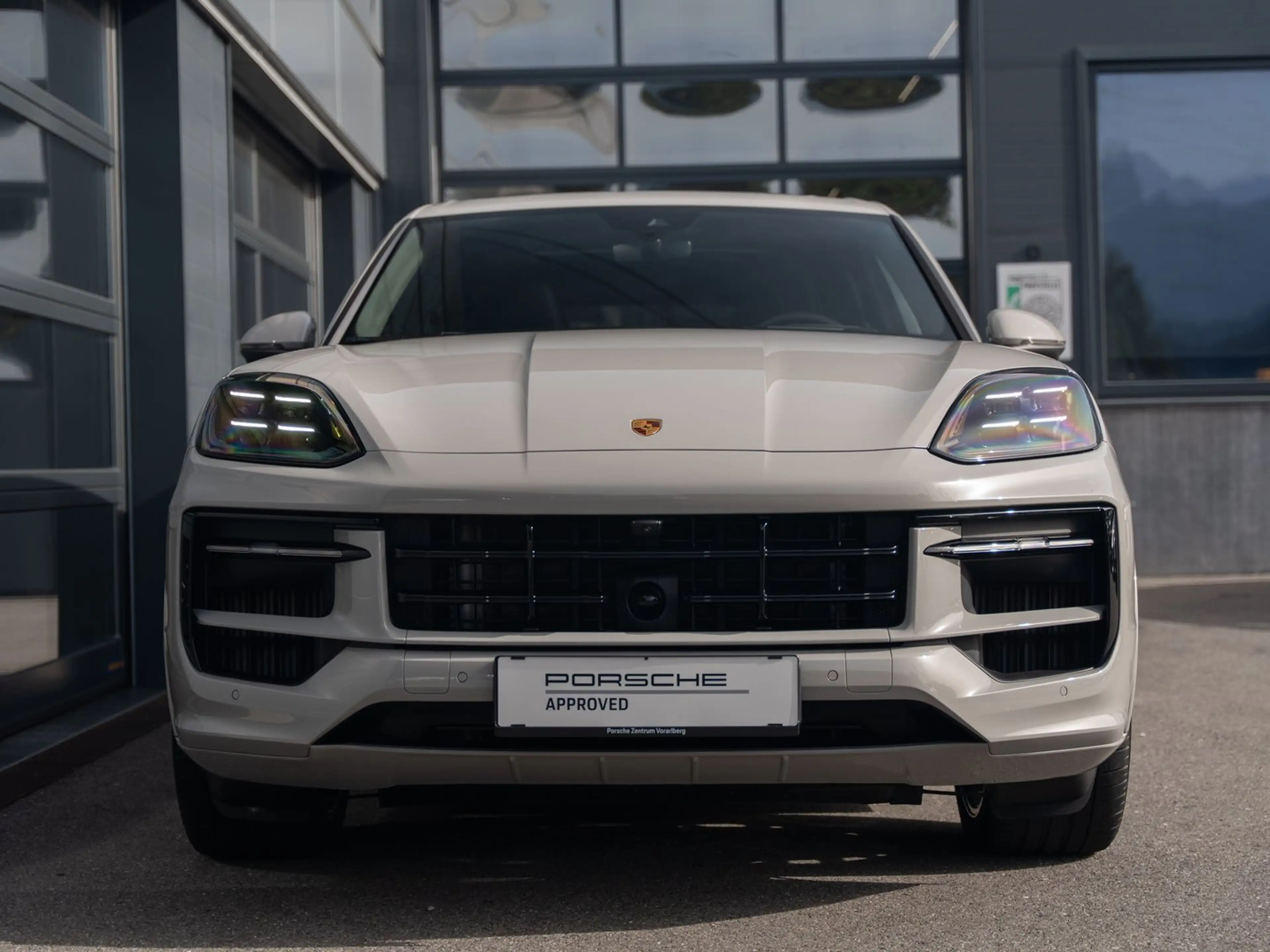 Porsche Cayenne E-Hybrid — photo 8