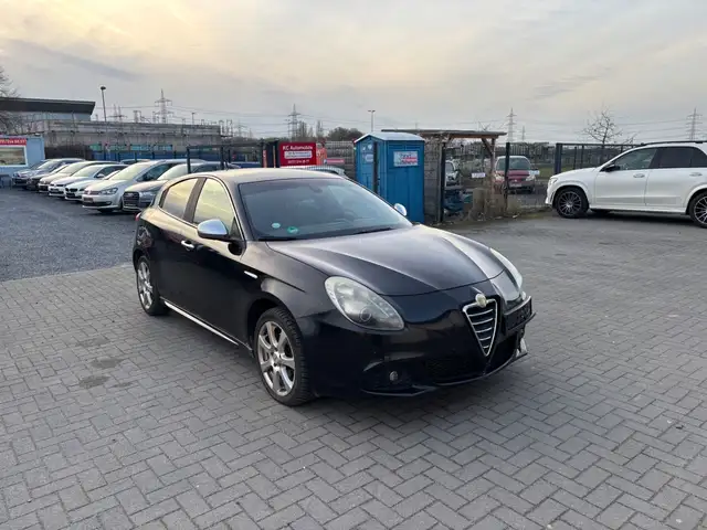 Alfa Romeo Giulietta Turismo*2HAND*BI-XENON*
