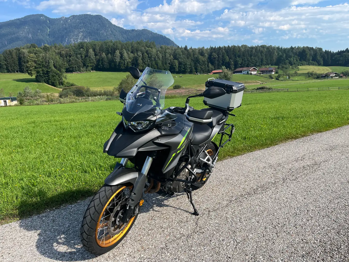 QJ Motor SRT 700X pro SOFORT Verfügbar ! Gris - 1