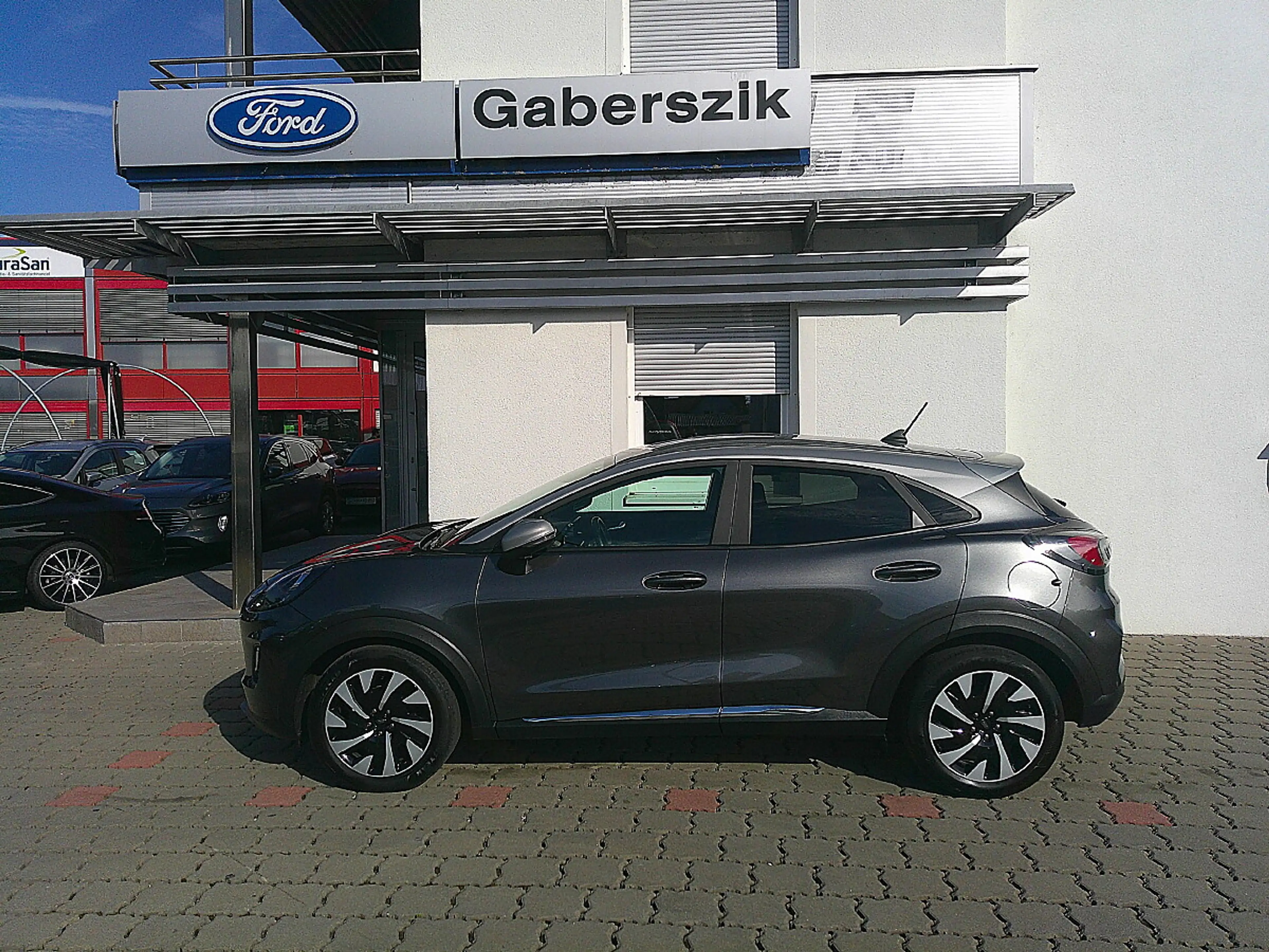 Ford Puma 1,0 EcoBoost Titanium Aut. — photo 2
