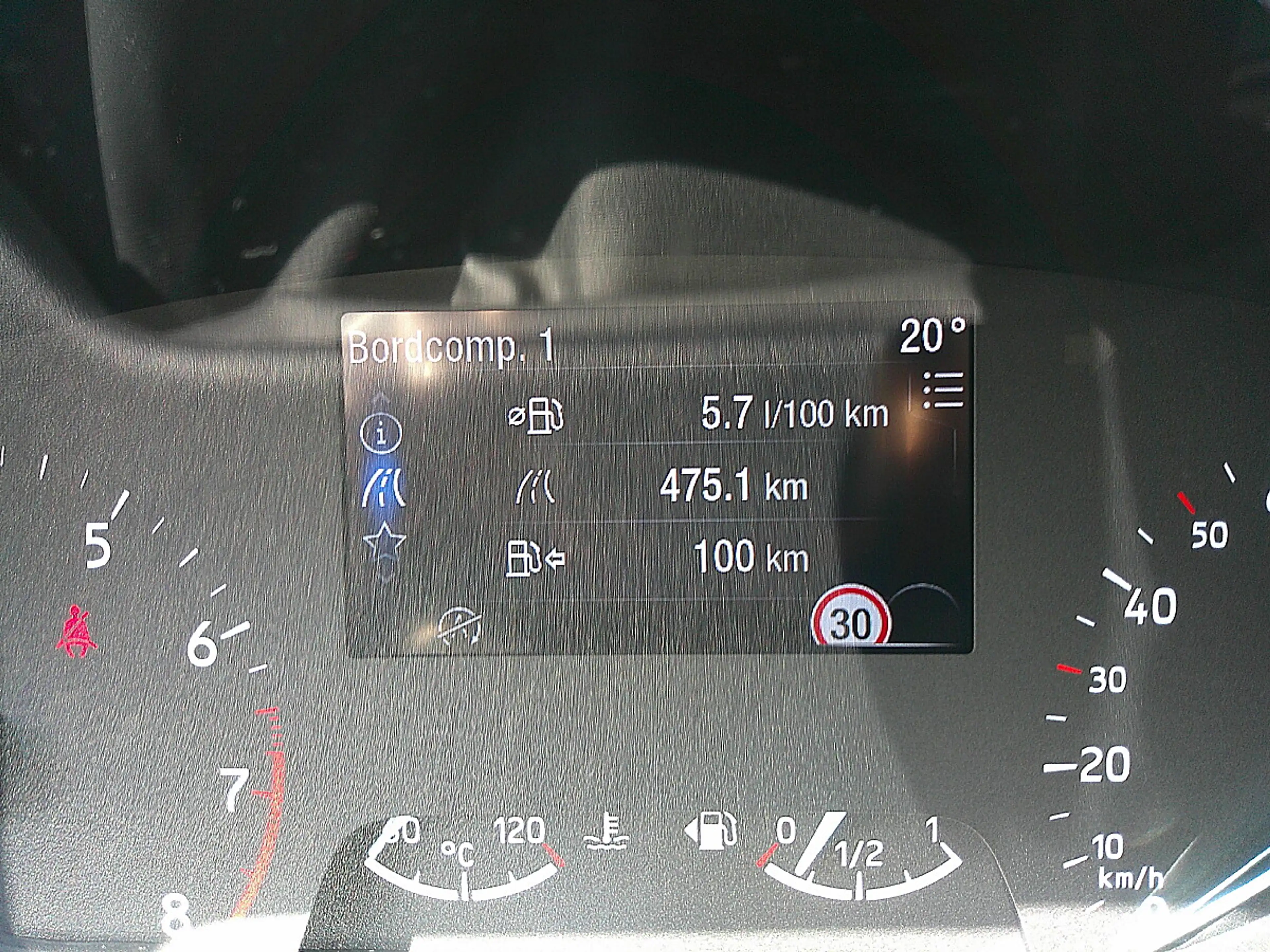 Ford Puma 1,0 EcoBoost Titanium Aut. — photo 14