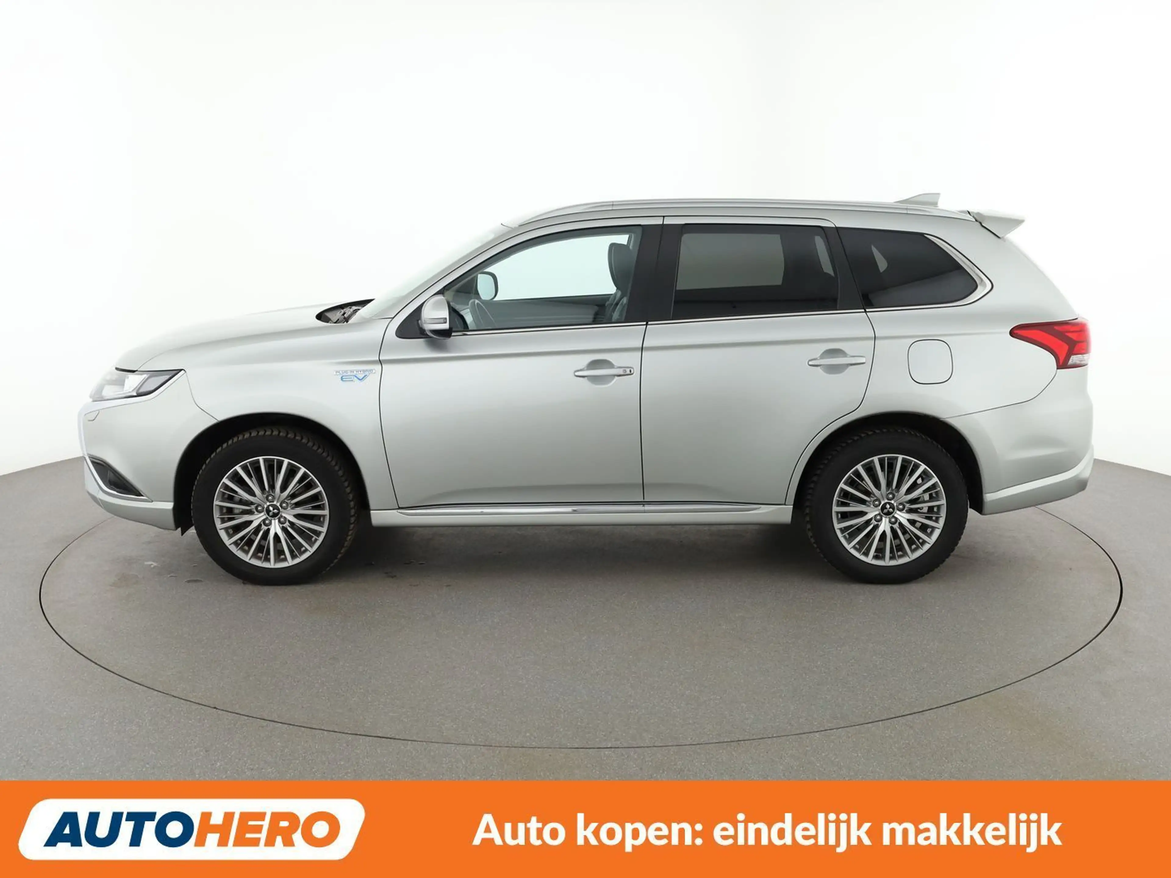 Mitsubishi Outlander 2.4 PHEV Spirit 4WD — photo 3