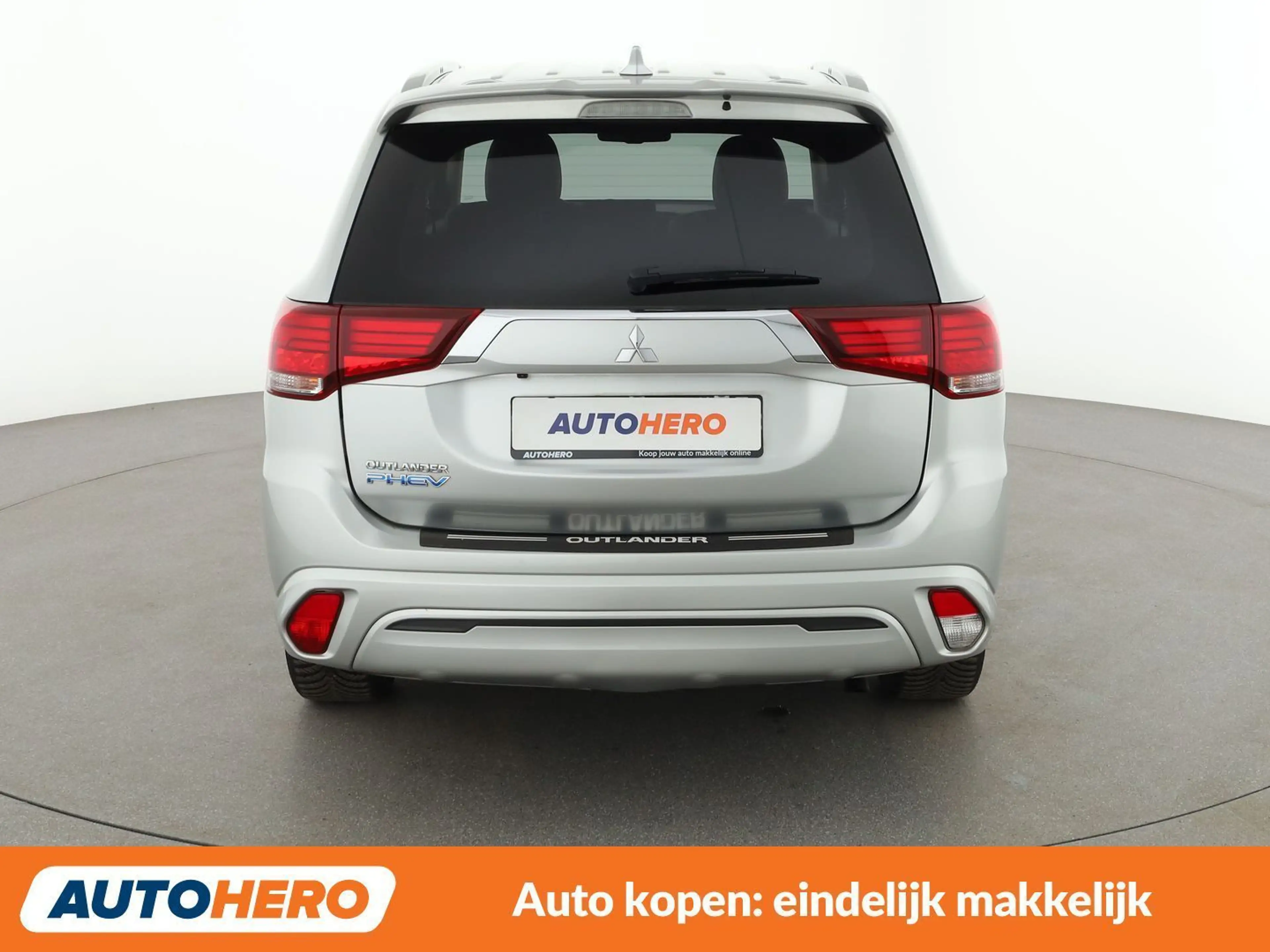 Mitsubishi Outlander 2.4 PHEV Spirit 4WD — photo 5