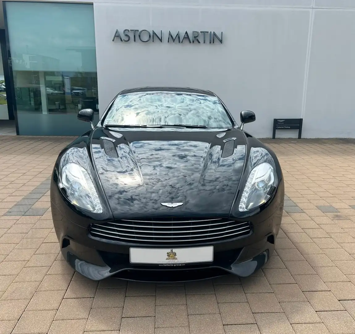 Aston Martin Vanquish / 6-Gang/ 12M AM Garantie! Schwarz - 2