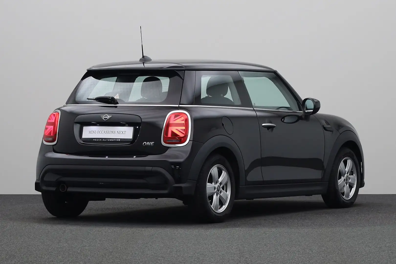 MINI One 3-deurs 1.5 First Essential | Navigatiesysteem | L Noir - 2