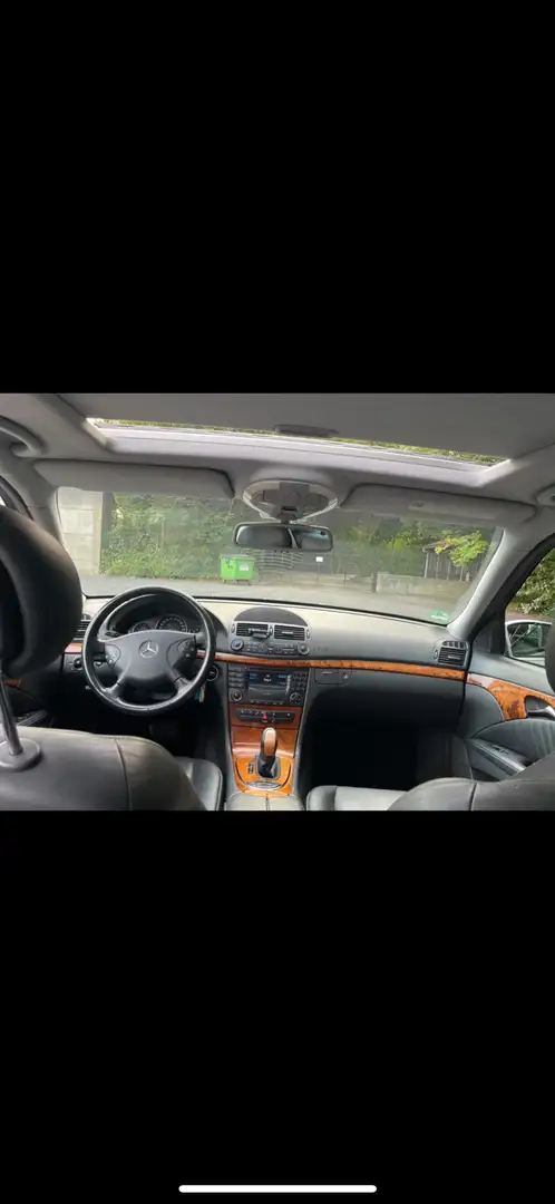 Mercedes-Benz E 320 elegance - 2