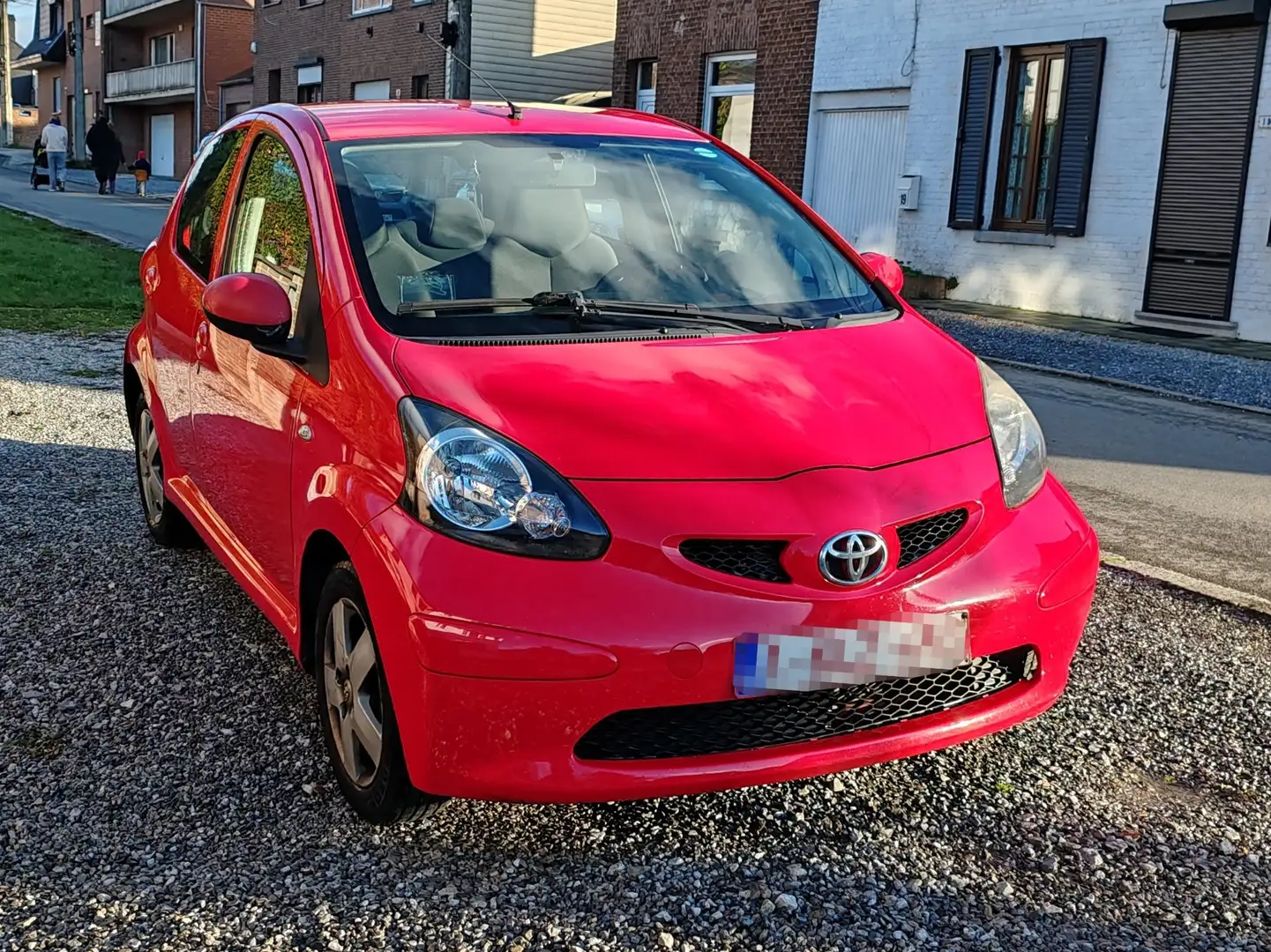 Toyota Aygo 1.0i VVT-i Rood - 2