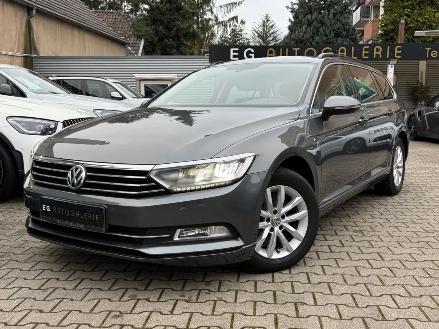 Volkswagen Passat Variant Comfortline BMT*AUTOM*DCC*ACC*LED Grey - 1