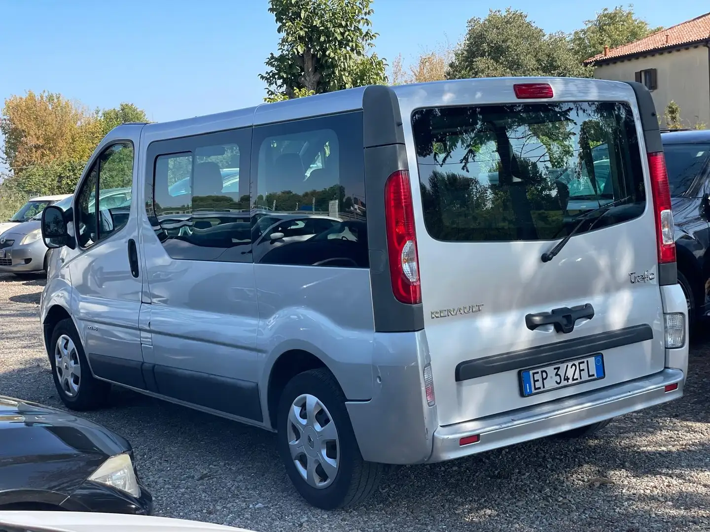 Renault Trafic 9 posti Renault Traffic - 1