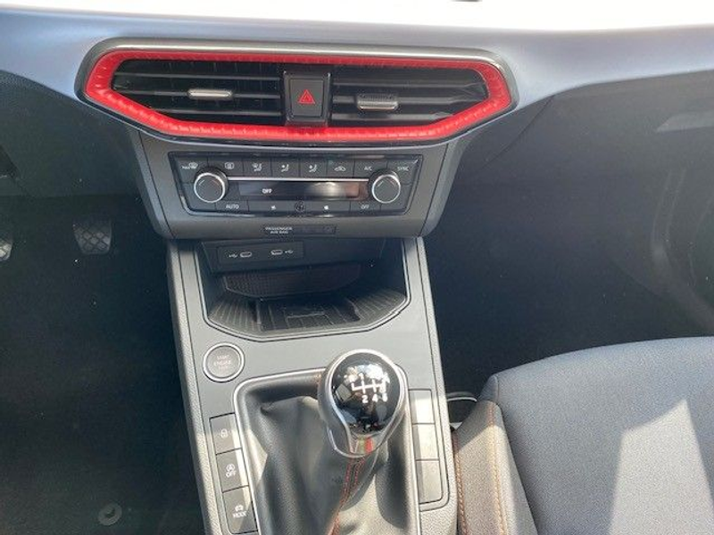 SEAT Ibiza 1.0 TSI FR Navi Kamera ACC LED AppleCarPlay — photo 12