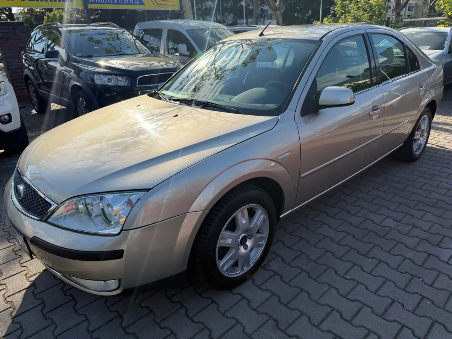 Ford Mondeo Lim. Ghia - 1