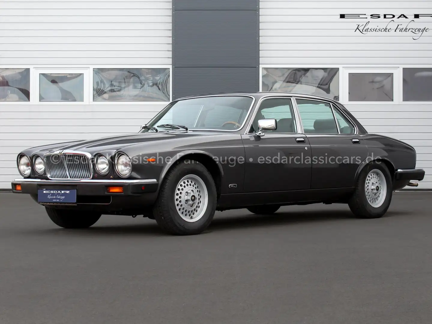 Jaguar XJ12 Serie III Grau - 1
