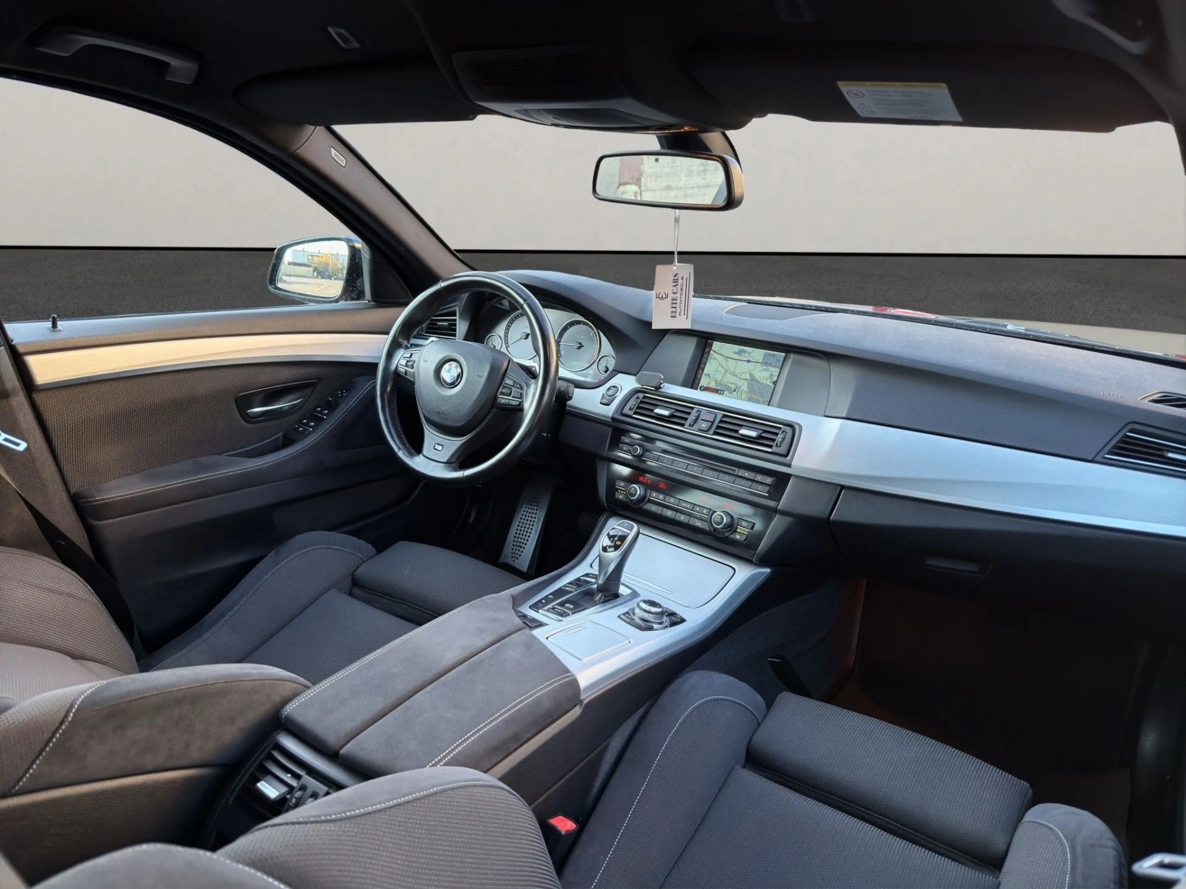 BMW 525 D M-PAKET / XDRIVE ALLRAD / TEMPOMAT / PARKPILOT — photo 12