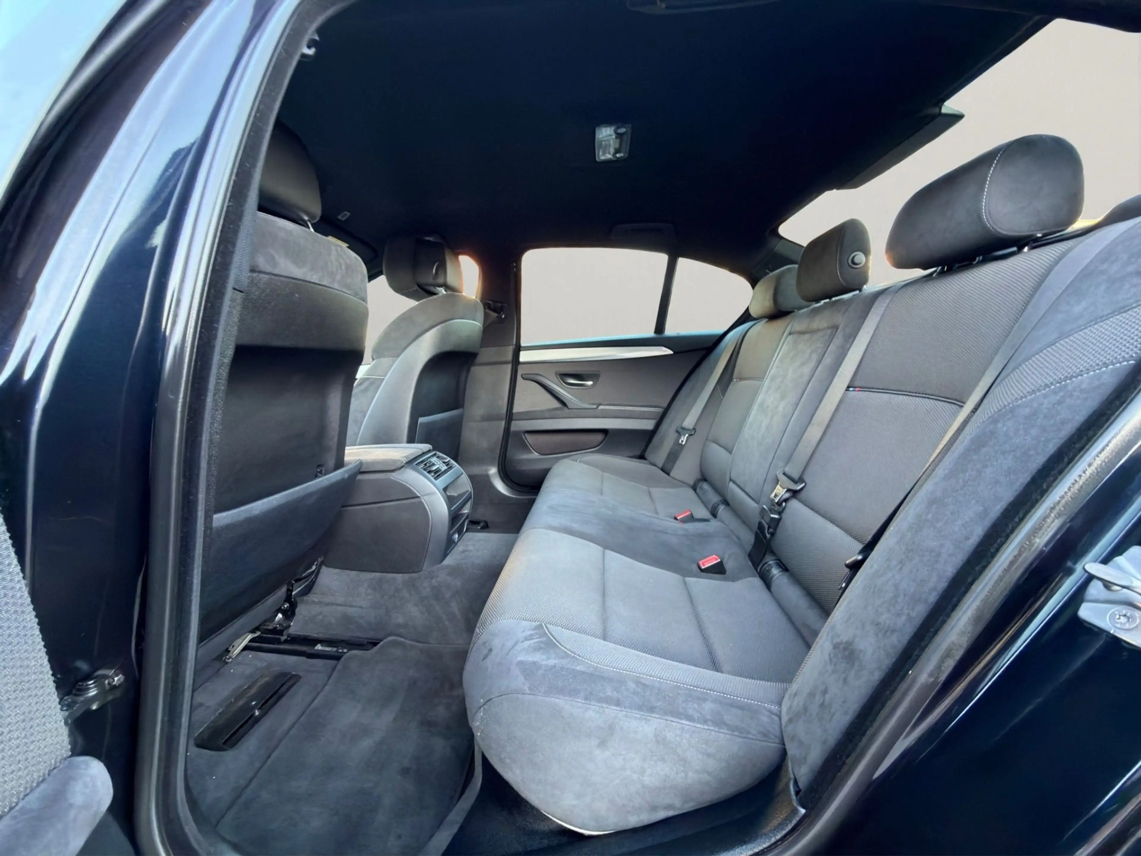 BMW 525 D M-PAKET / XDRIVE ALLRAD / TEMPOMAT / PARKPILOT — photo 14