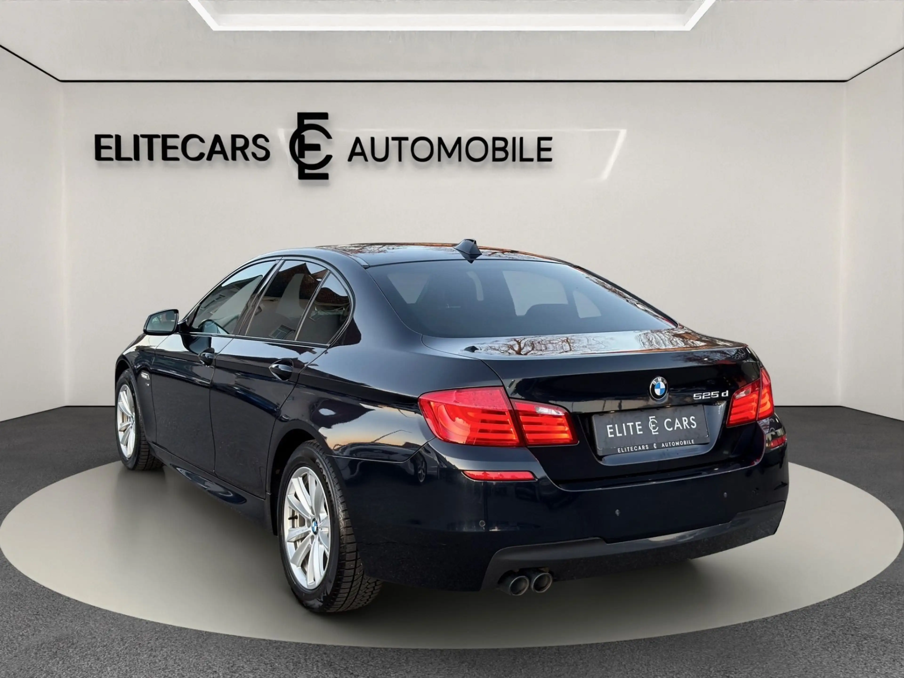 BMW 525 D M-PAKET / XDRIVE ALLRAD / TEMPOMAT / PARKPILOT — photo 6