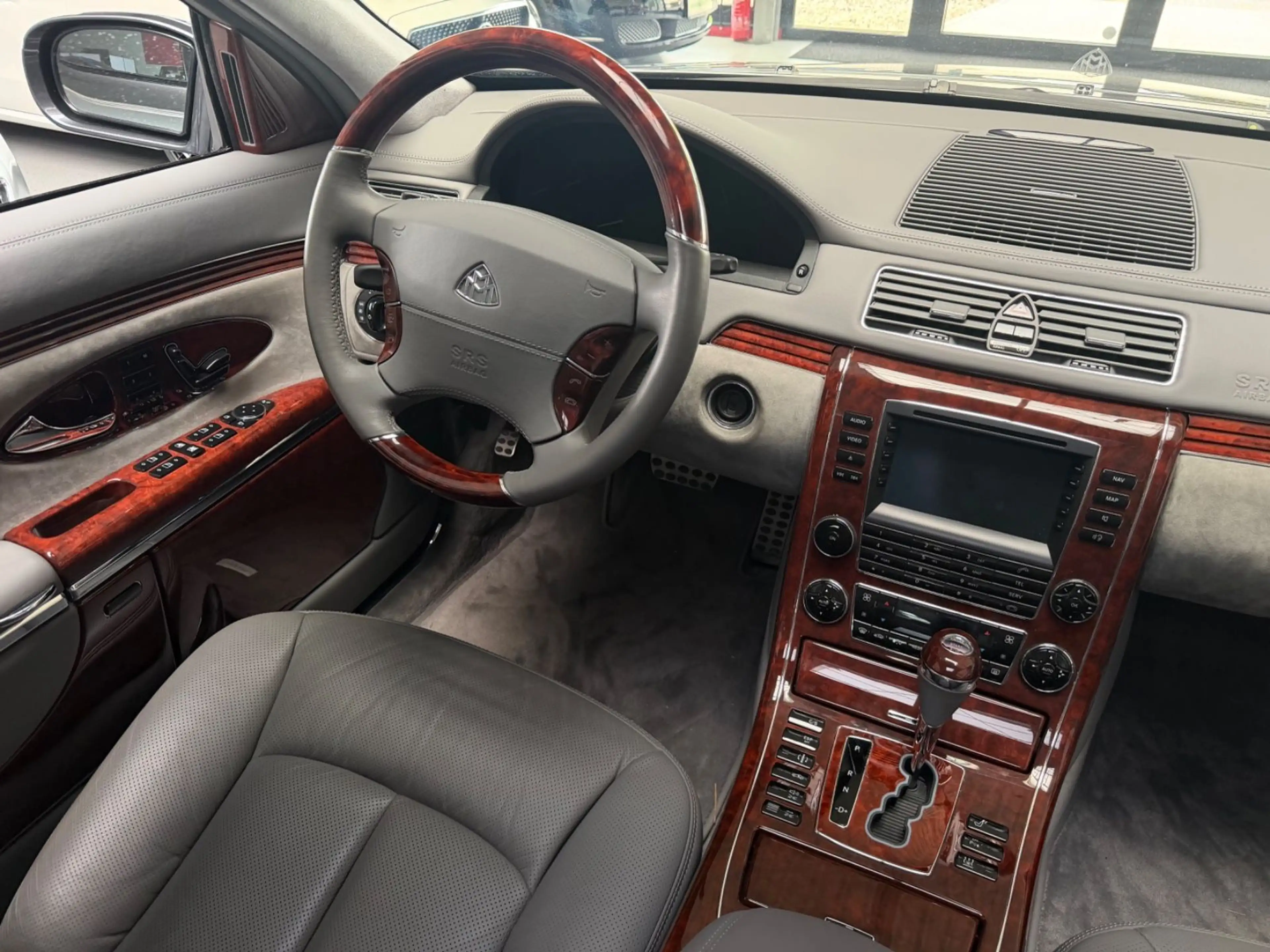 Maybach 57 1Hand dt. Fahrzeug Unfallfrei Service MwSt — photo 11