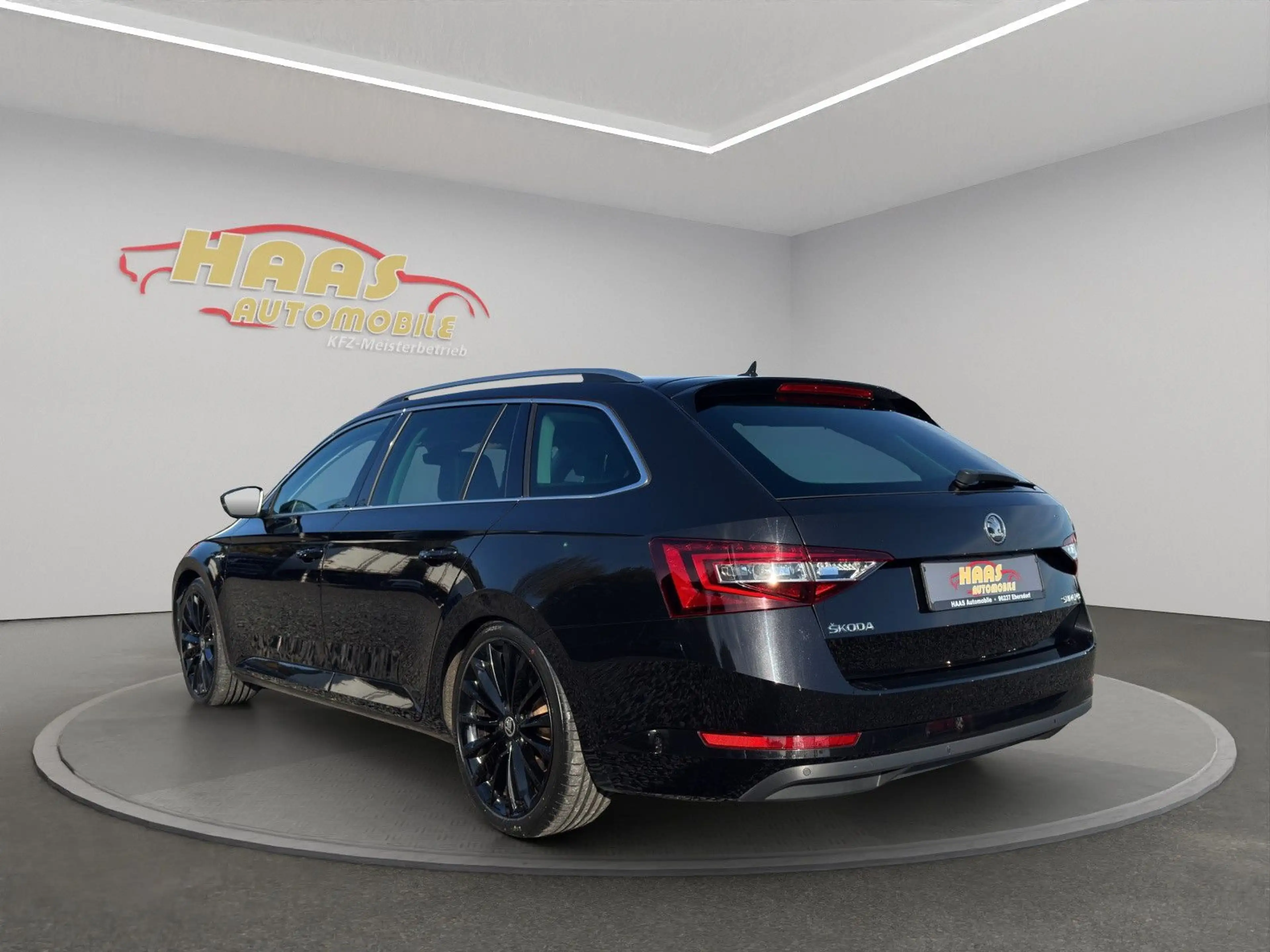 Skoda Superb Combi L&K*Xenon*AHK*Navi*1.Hand* — photo 7