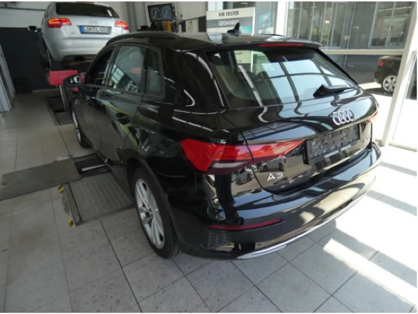 Audi A3 nza 35 TFSI S tronic advanced AHK s Schwarz - 2