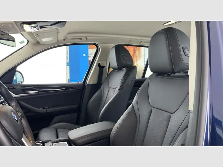 BMW X3 2022, foto 47