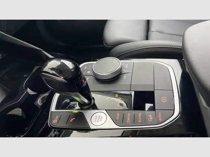 BMW X3 2022, foto 24