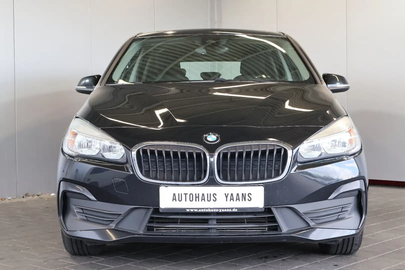 BMW 216 d Active Tourer Advantage FRONT+PDC+PANO Schwarz - 2