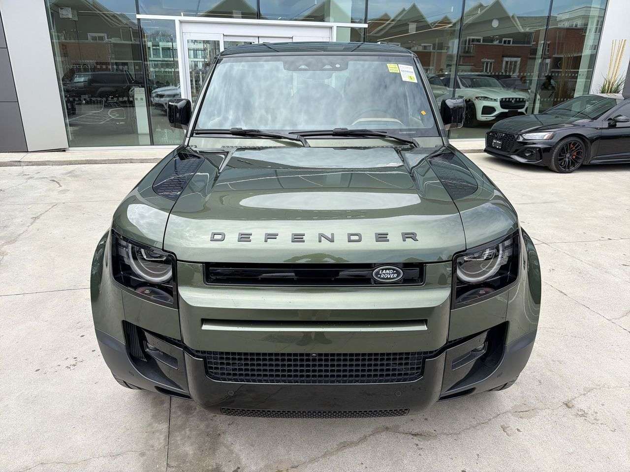 2026 Land Rover Defender 110 P300 S alt 3