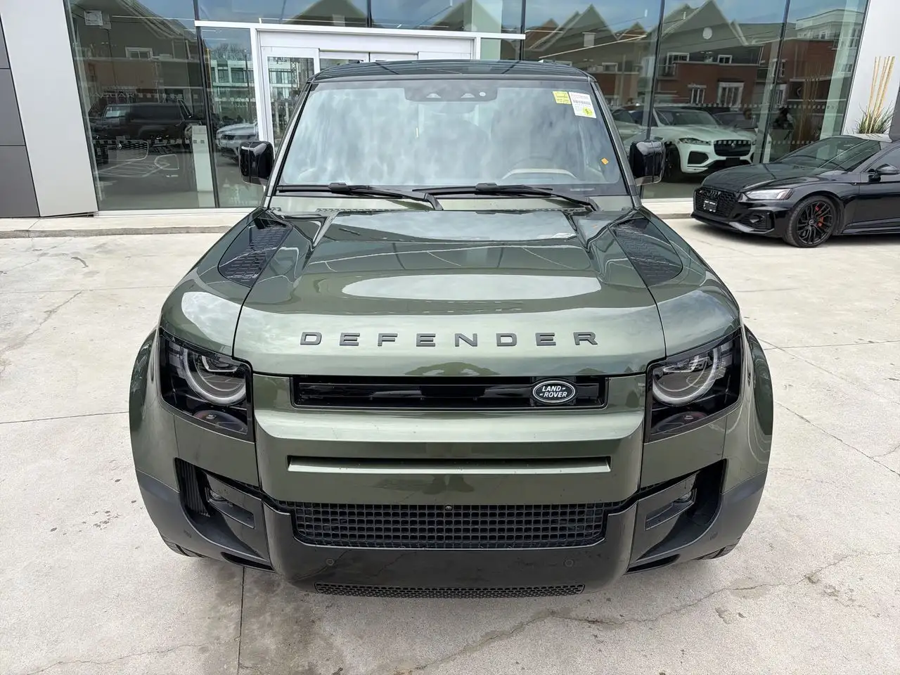 Land Rover Defender снимка Land Rover Defender