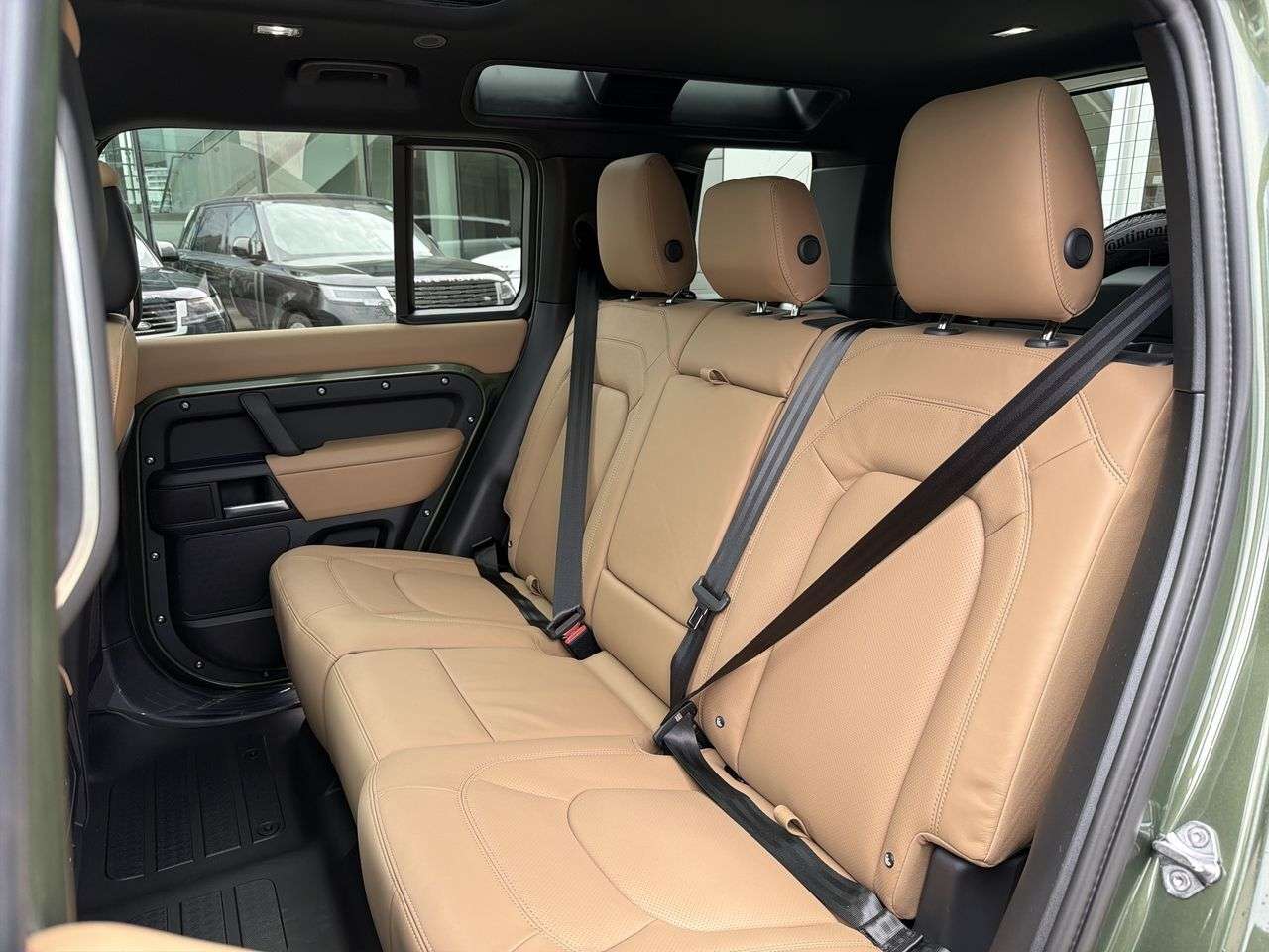 2026 Land Rover Defender 110 P300 S thumb 20