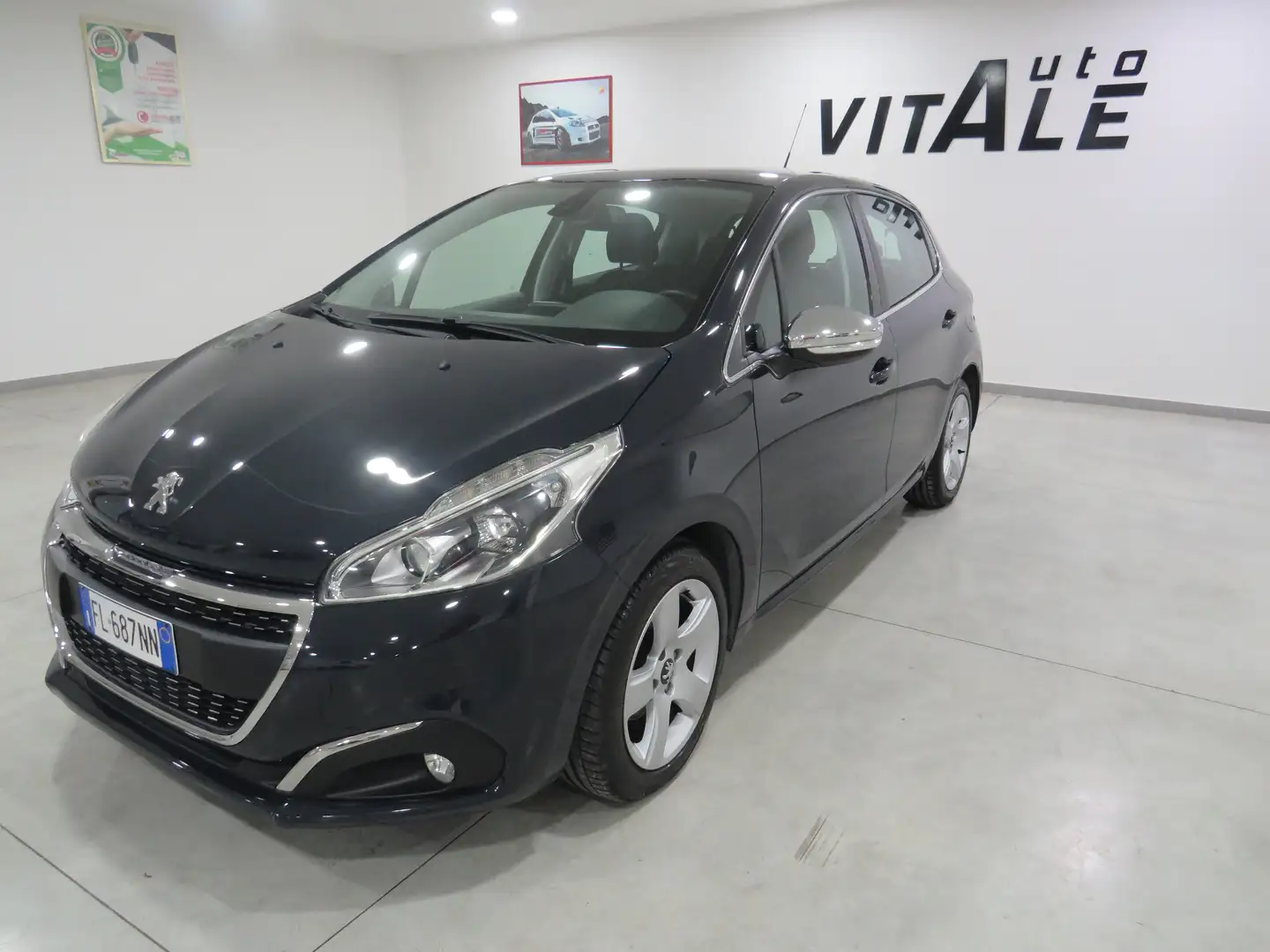 Peugeot 208 208 5p 1.6 bluehdi Allure 75cv Gris - 1