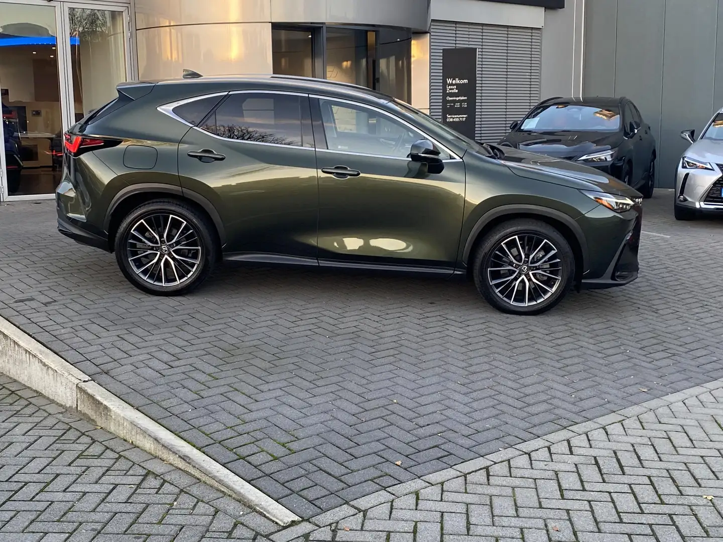 Lexus NX 450h+ AWD Executive Line TREKHAAK TRIPLE-LED STOELVENT M Vert - 2