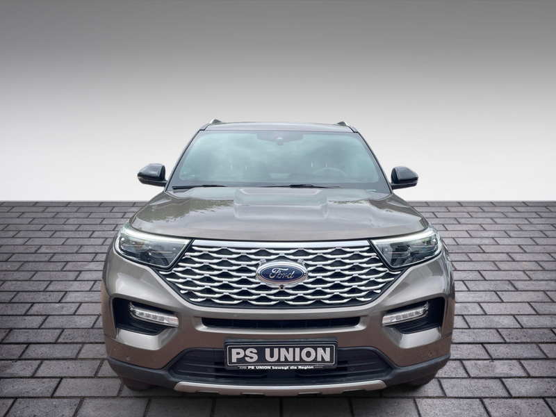 Ford Explorer 5D PLATINUM 3.0L PHEV PANO 7-SITZER — photo 2