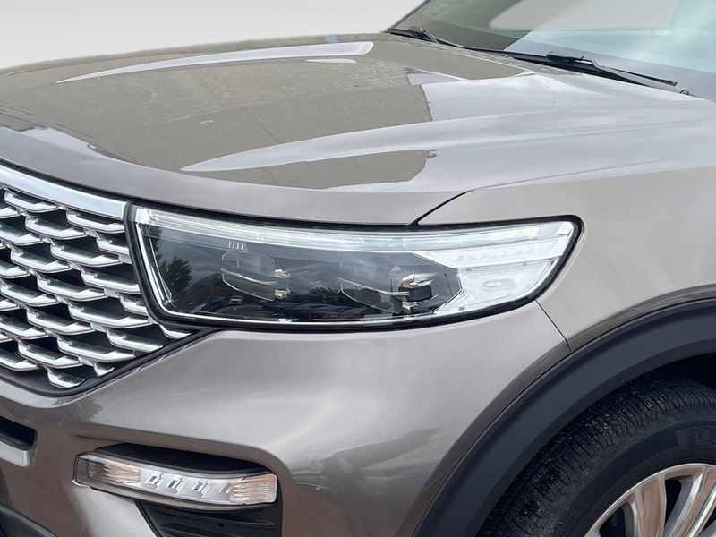 Ford Explorer 5D PLATINUM 3.0L PHEV PANO 7-SITZER — photo 6