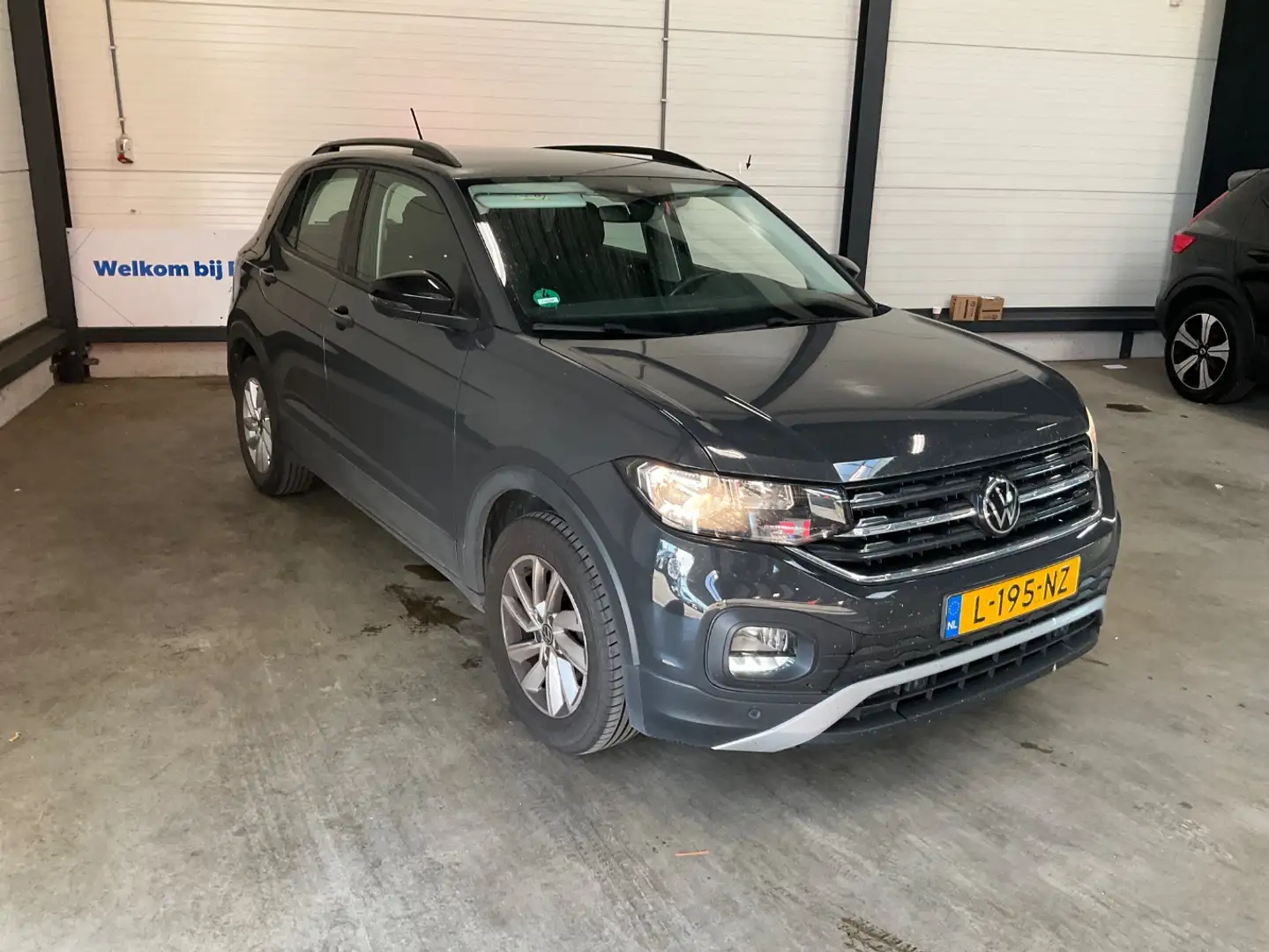 Volkswagen T-Cross 1.0 TSI 95 pk Life | Airco | Apple Carplay/Android Gris - 2