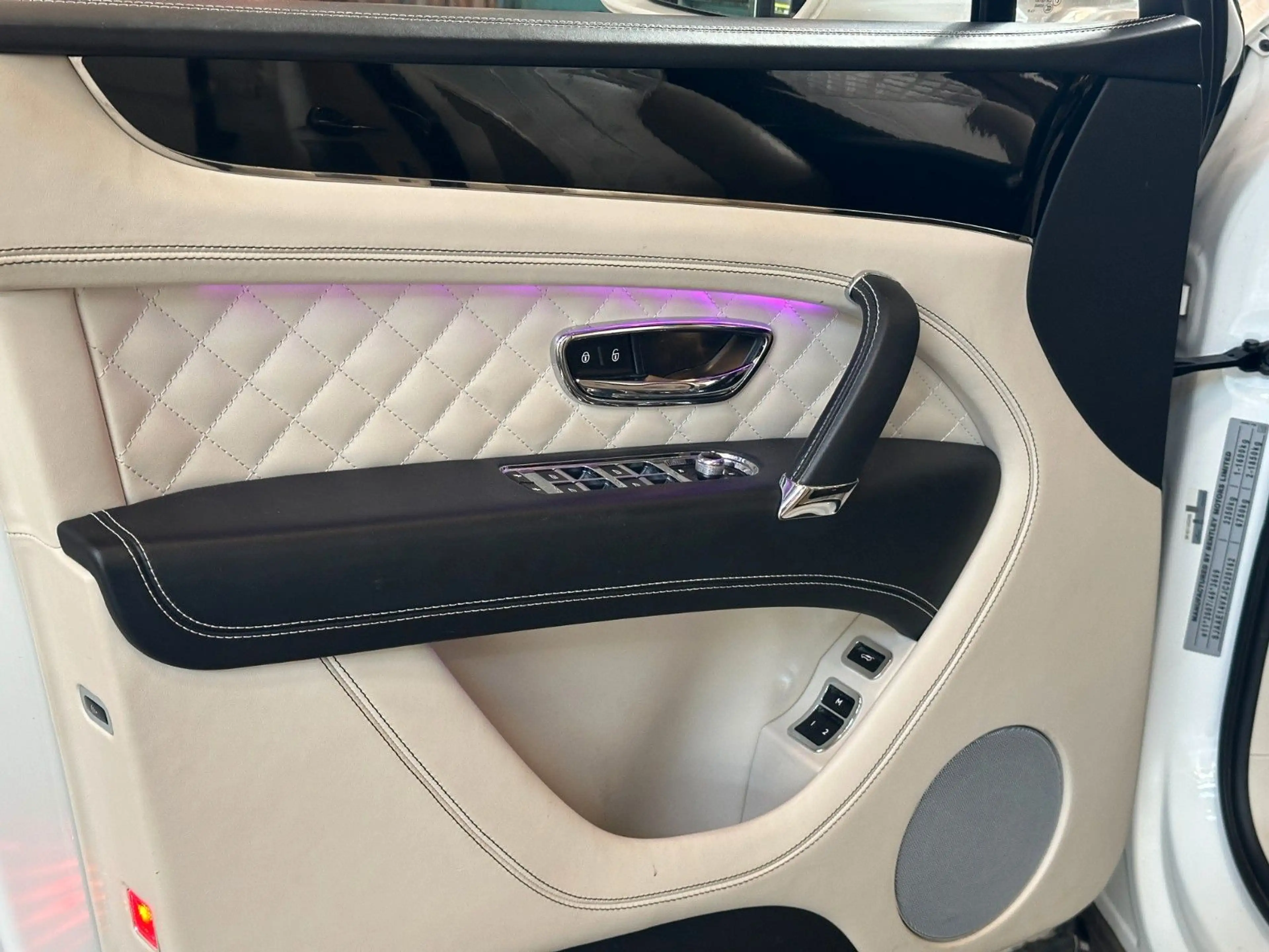 Bentley Bentayga Diesel V8/AHK/Mwst. — photo 14