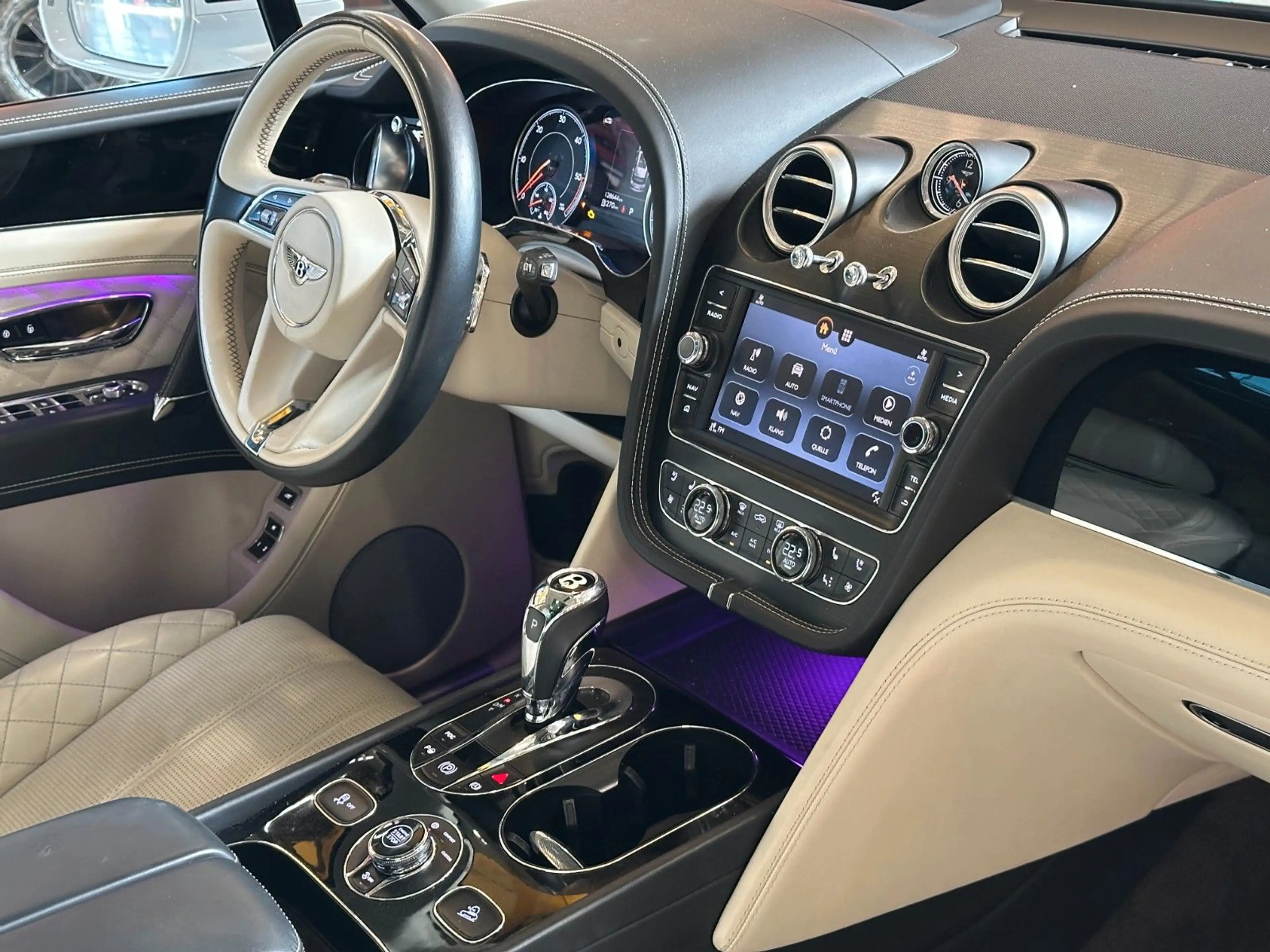 Bentley Bentayga Diesel V8/AHK/Mwst. — photo 11