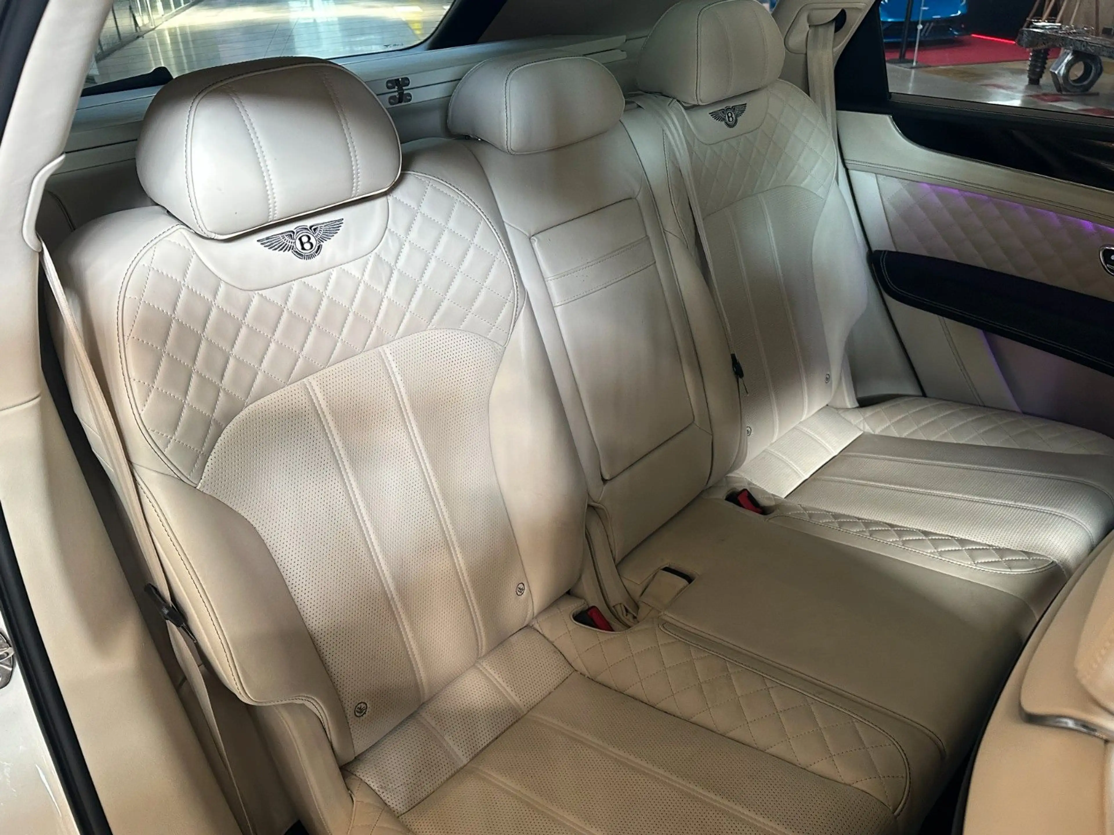 Bentley Bentayga Diesel V8/AHK/Mwst. — photo 15