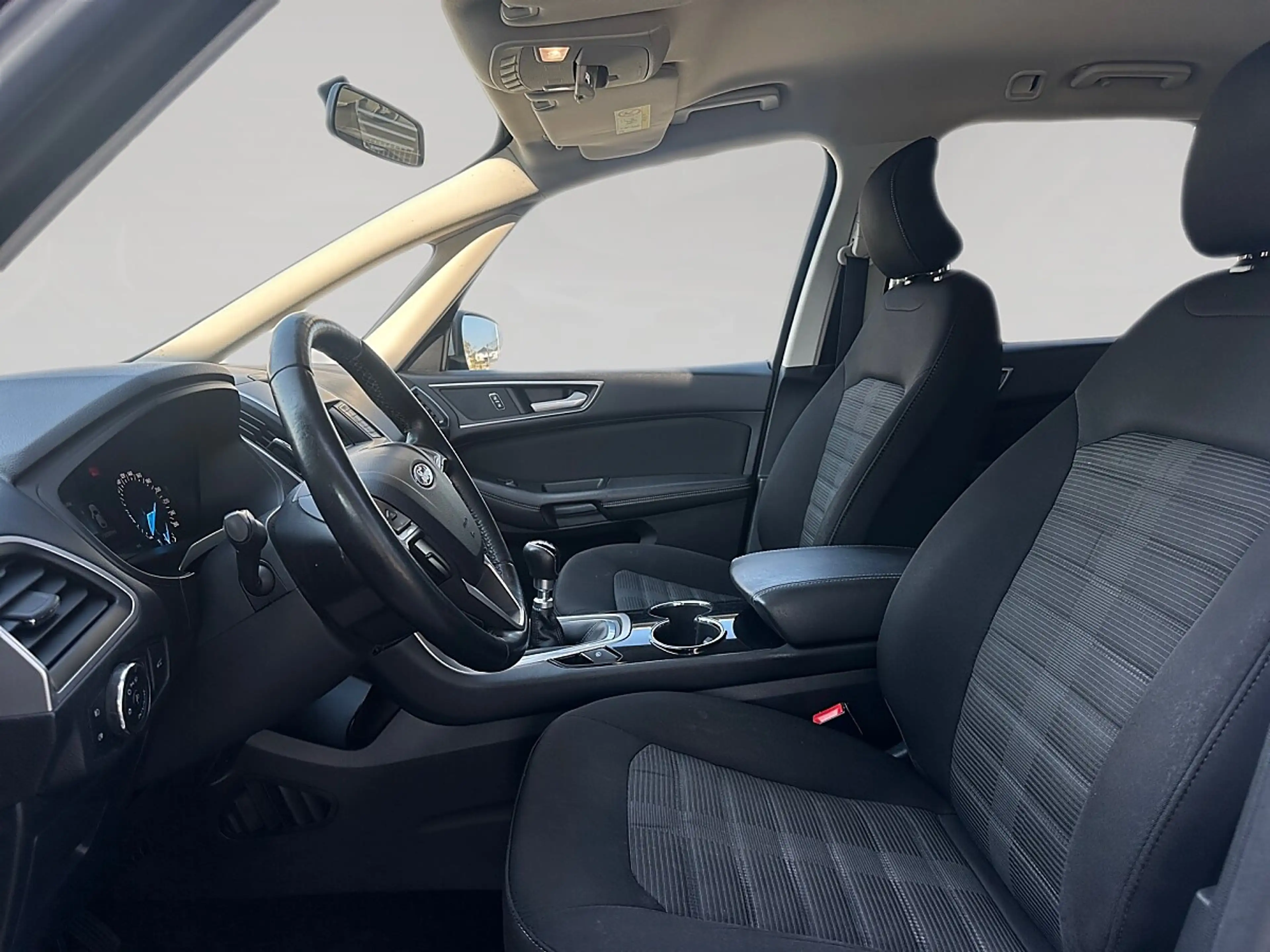 Ford Galaxy 2,0 TDCi Trend Start/Stop — photo 12