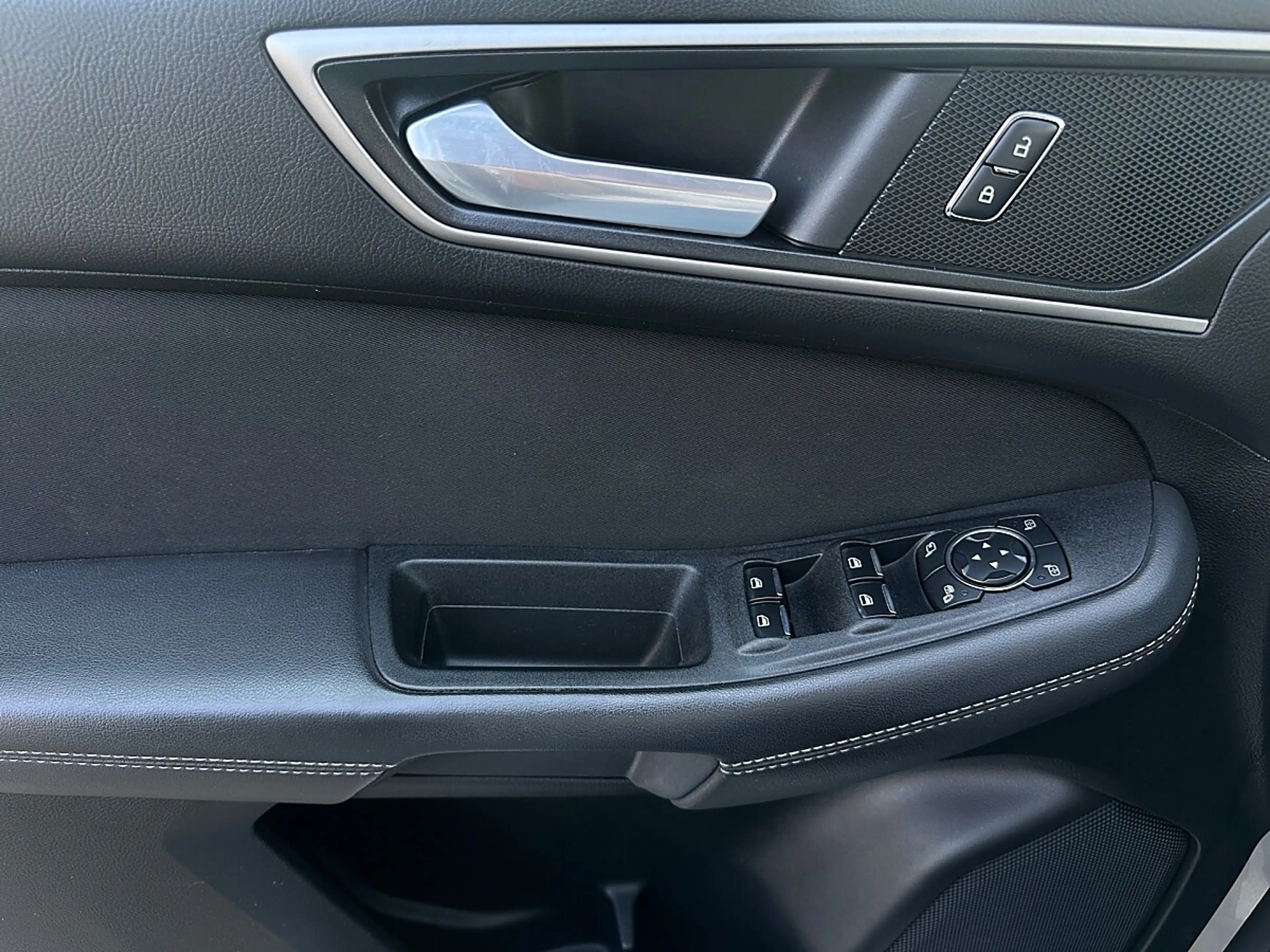 Ford Galaxy 2,0 TDCi Trend Start/Stop — photo 13