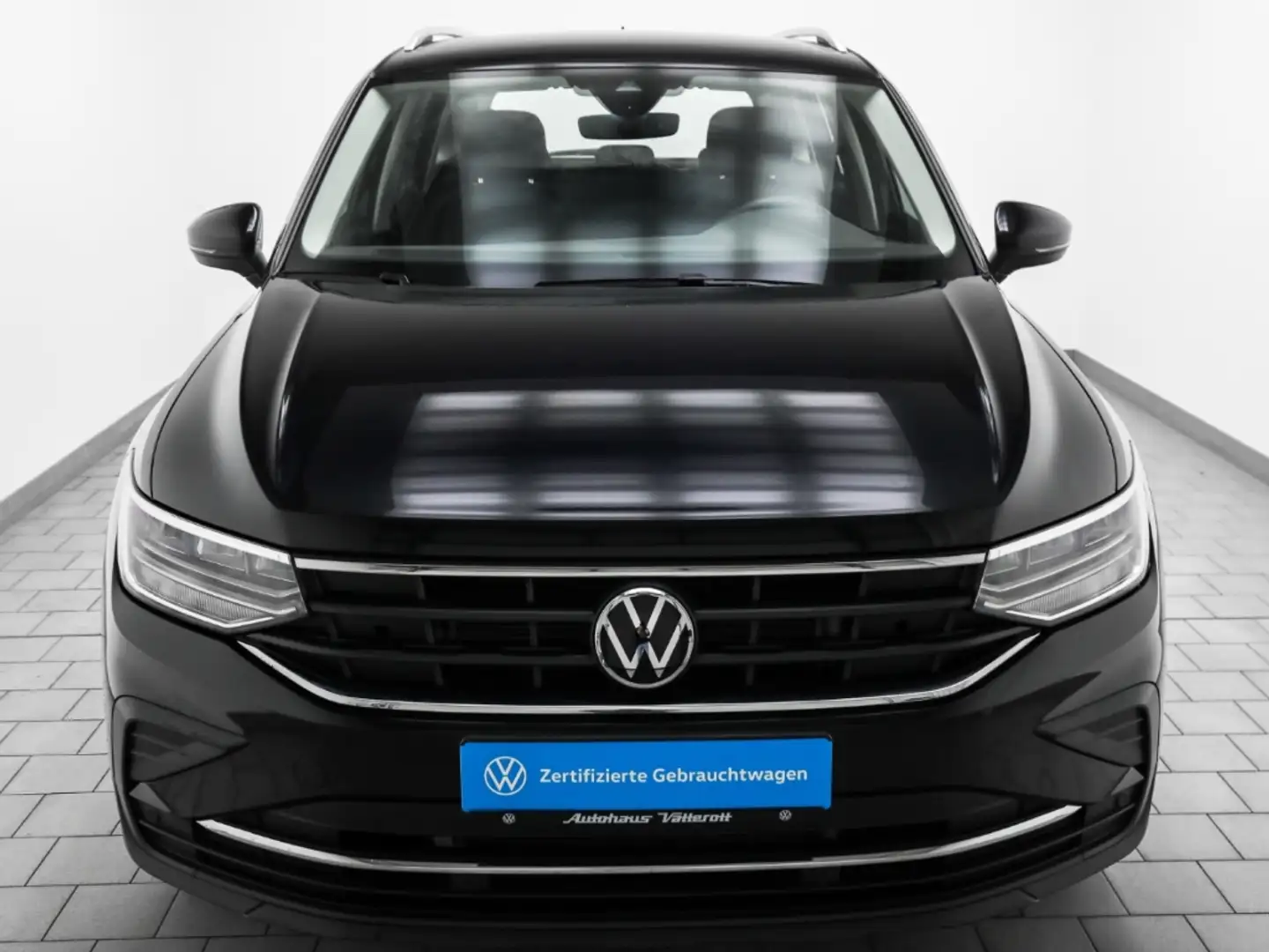 Volkswagen Tiguan 2.0 TDI LIFE AHK Kamera ACC Zwart - 2