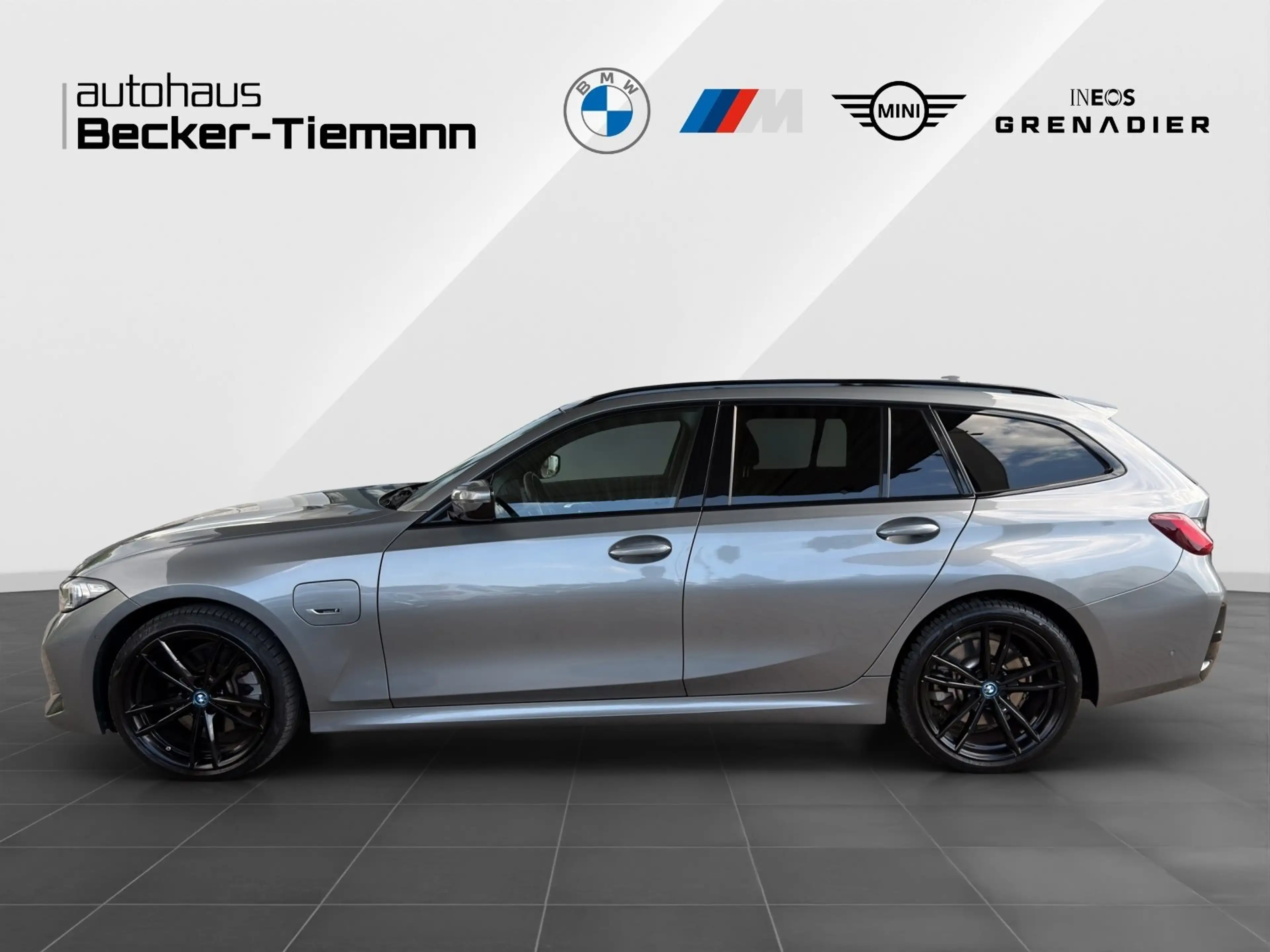 BMW 320 e Tour| AppleCarPlay| HiFi| AHK| M-Paket| Kamera| — photo 3