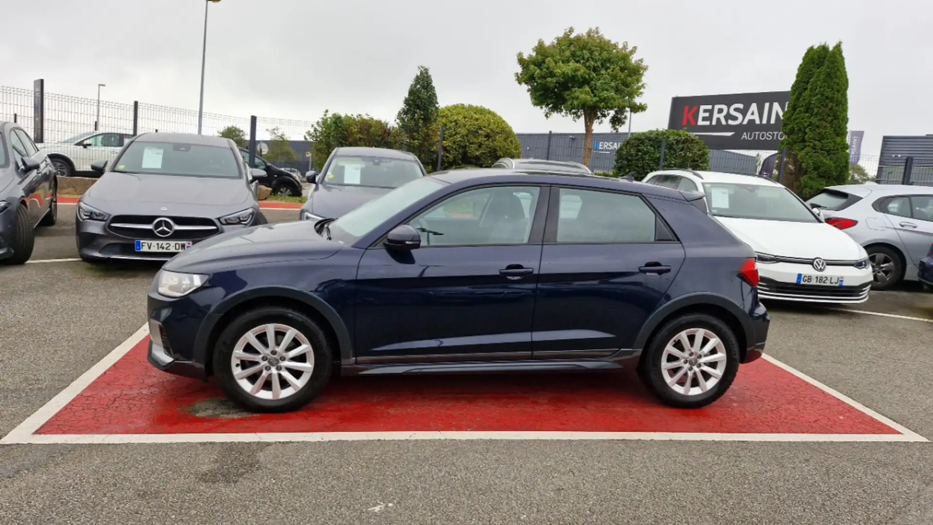 Audi A1 Citycarver II 1.0 TFSI 116 ST7 Design Bleu - 2