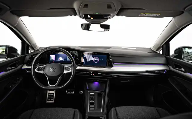 Volkswagen Golf view 10