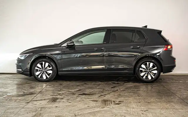 Volkswagen Golf view 2