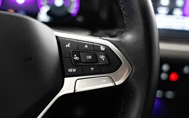 Volkswagen Golf view 13