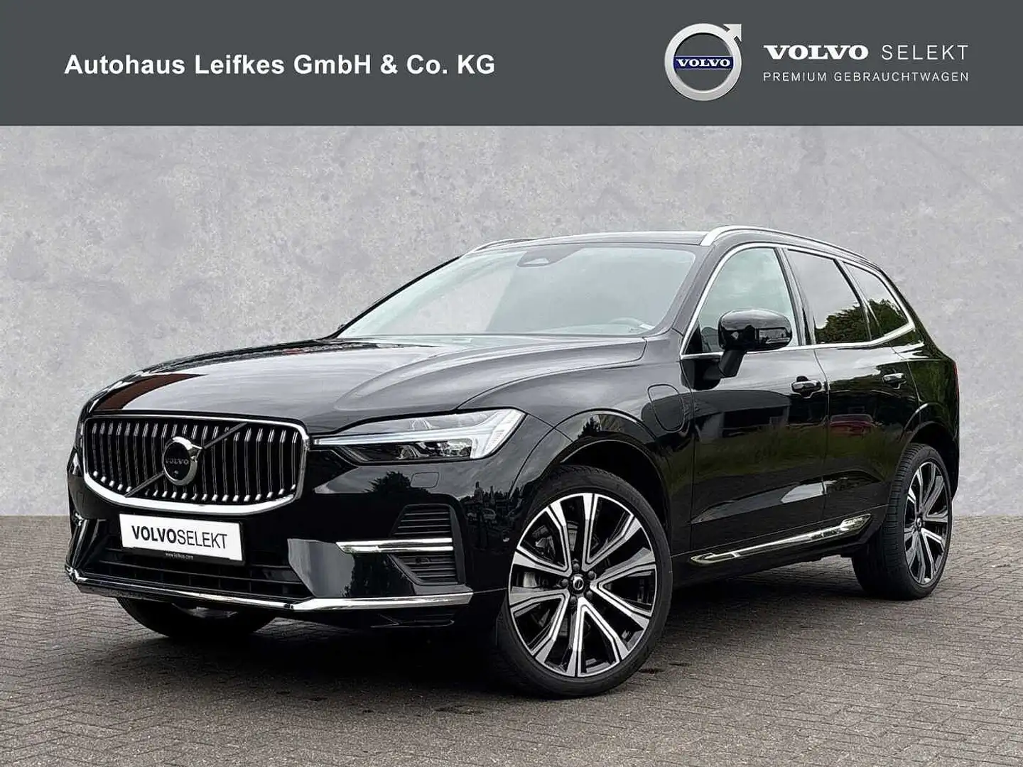 Volvo XC60 Plug-In-Hybrid T8 AWD Recharge Geartronic Inscript Schwarz - 1