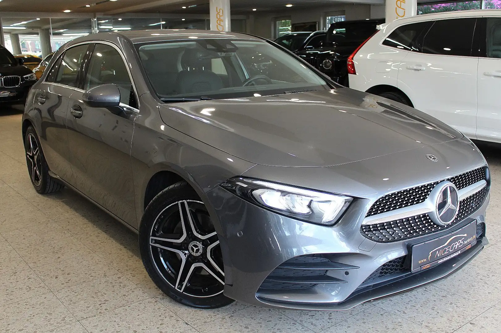 Mercedes-Benz A 220 4Matic AMG Line* Widescreen* Grau - 1
