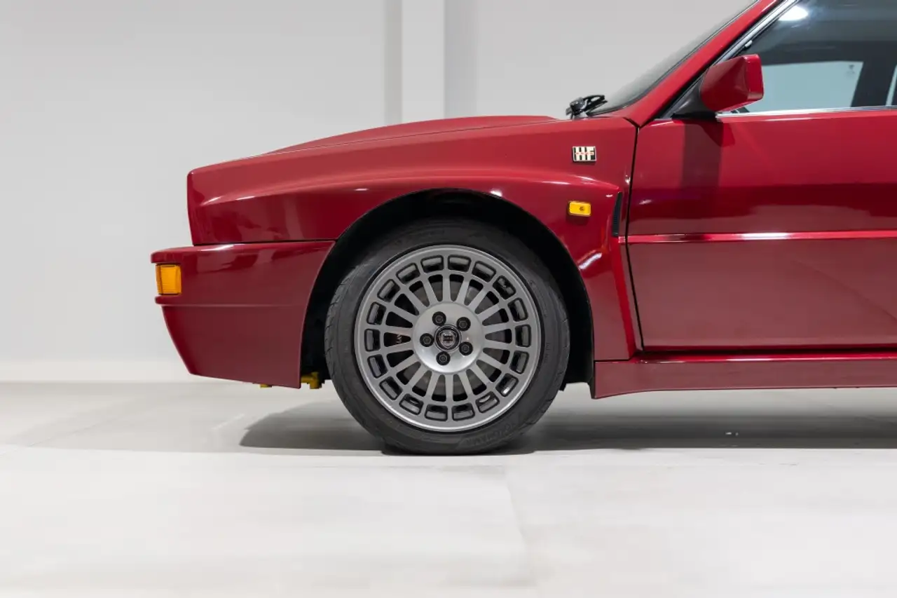 Lancia Delta HF Integrale Evoluzione II, foto 12