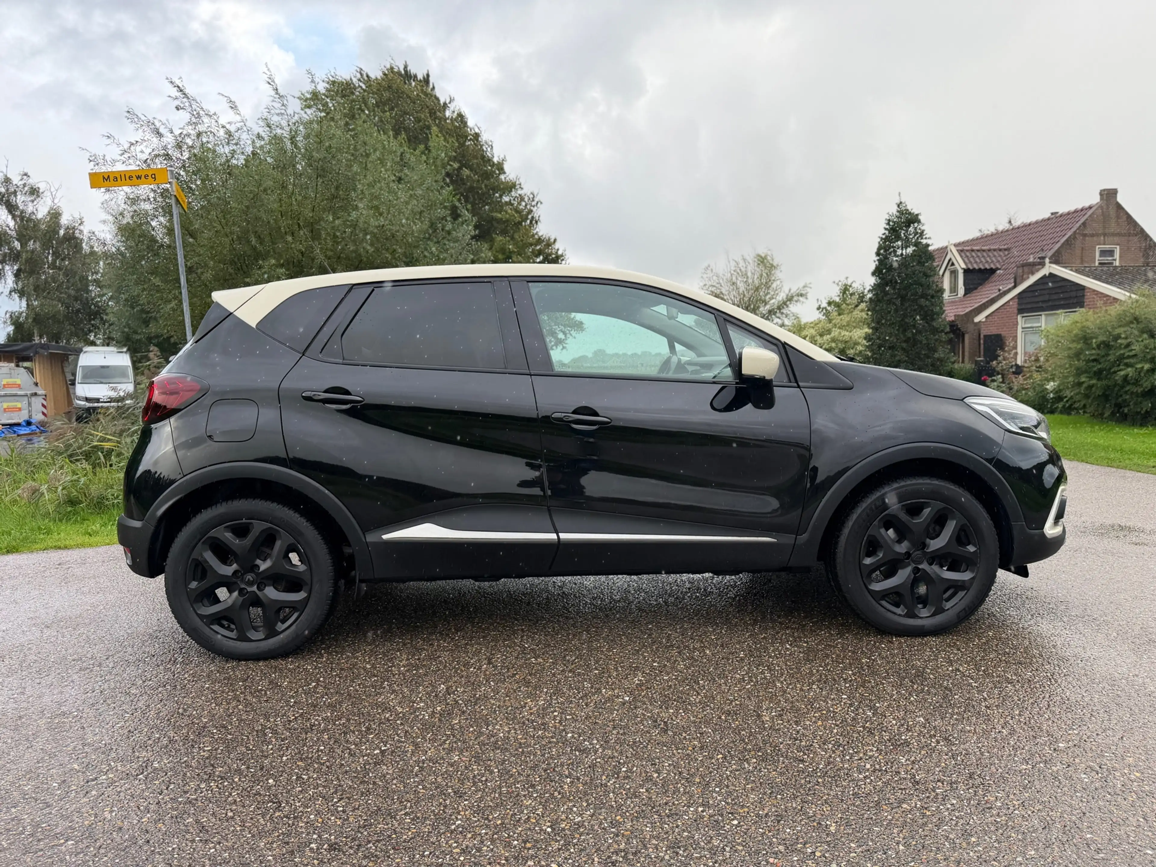 Renault Captur 1.2 TCe Bose / Navigatie / Camera / Cruise Control — photo 6