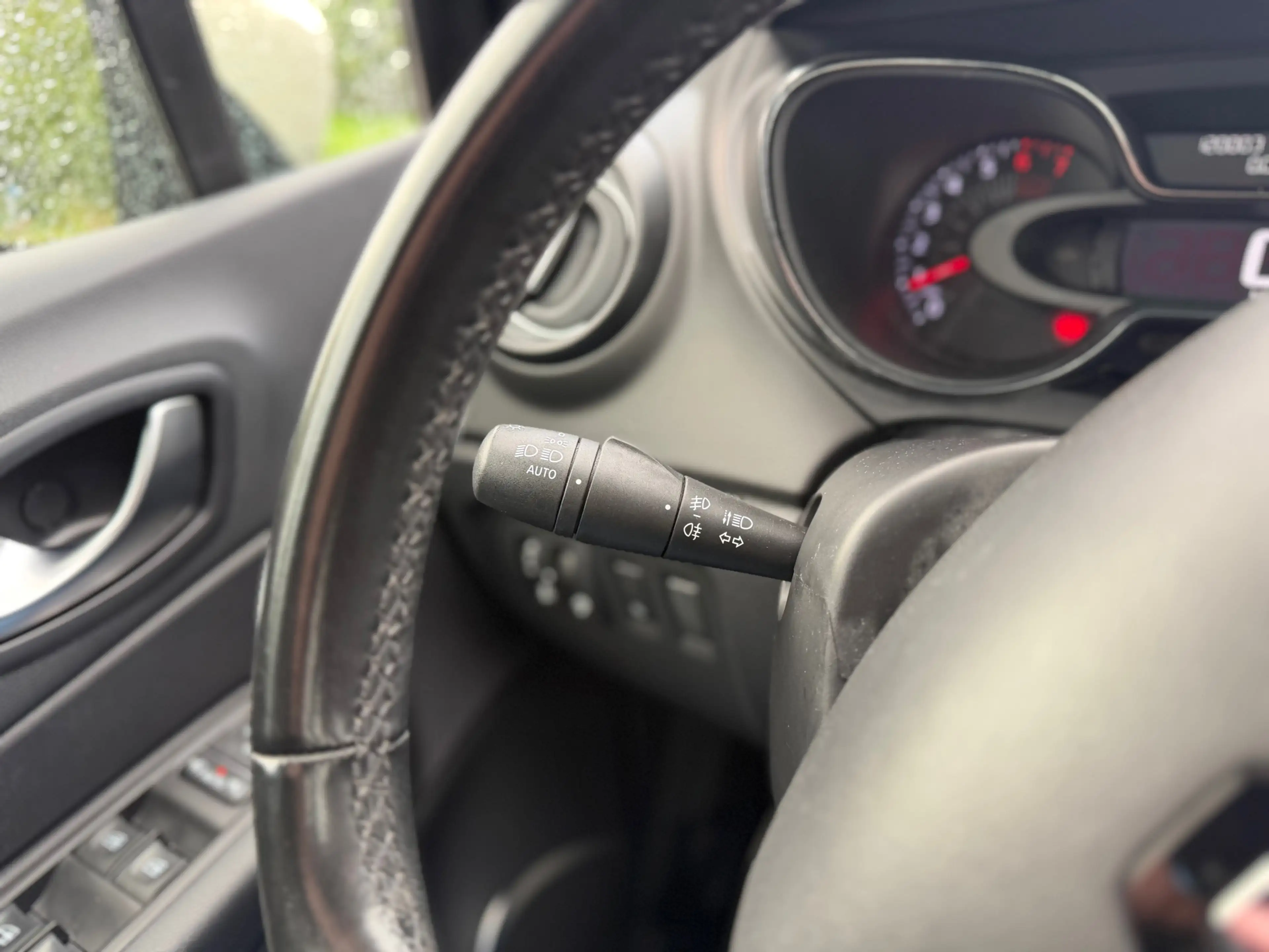 Renault Captur 1.2 TCe Bose / Navigatie / Camera / Cruise Control — photo 17
